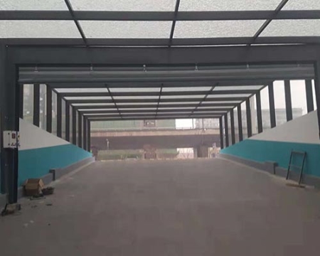 南中環(huán)國際環(huán)球金融中心快速堆積門(mén)